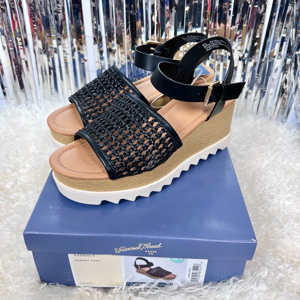 NWT Universal Thread Women’s Alba Platform Sandals, Black, Size 8.5